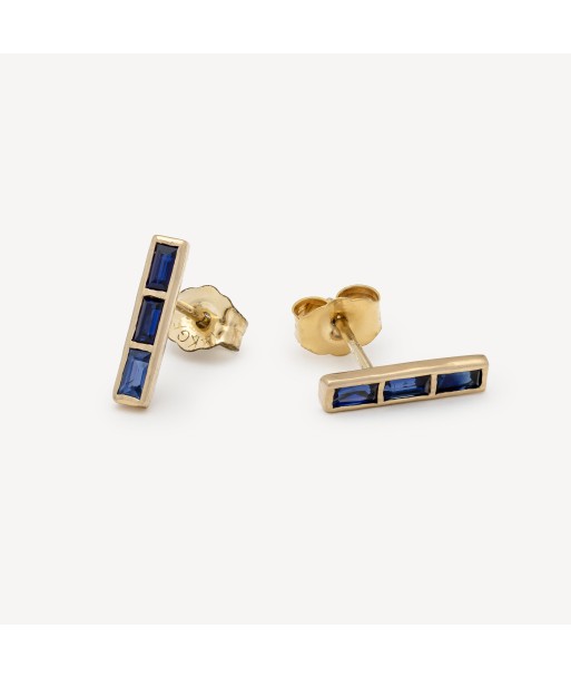 Studs Blue Sapphire Baguette Bar s'inspire de l'anatomie humaine